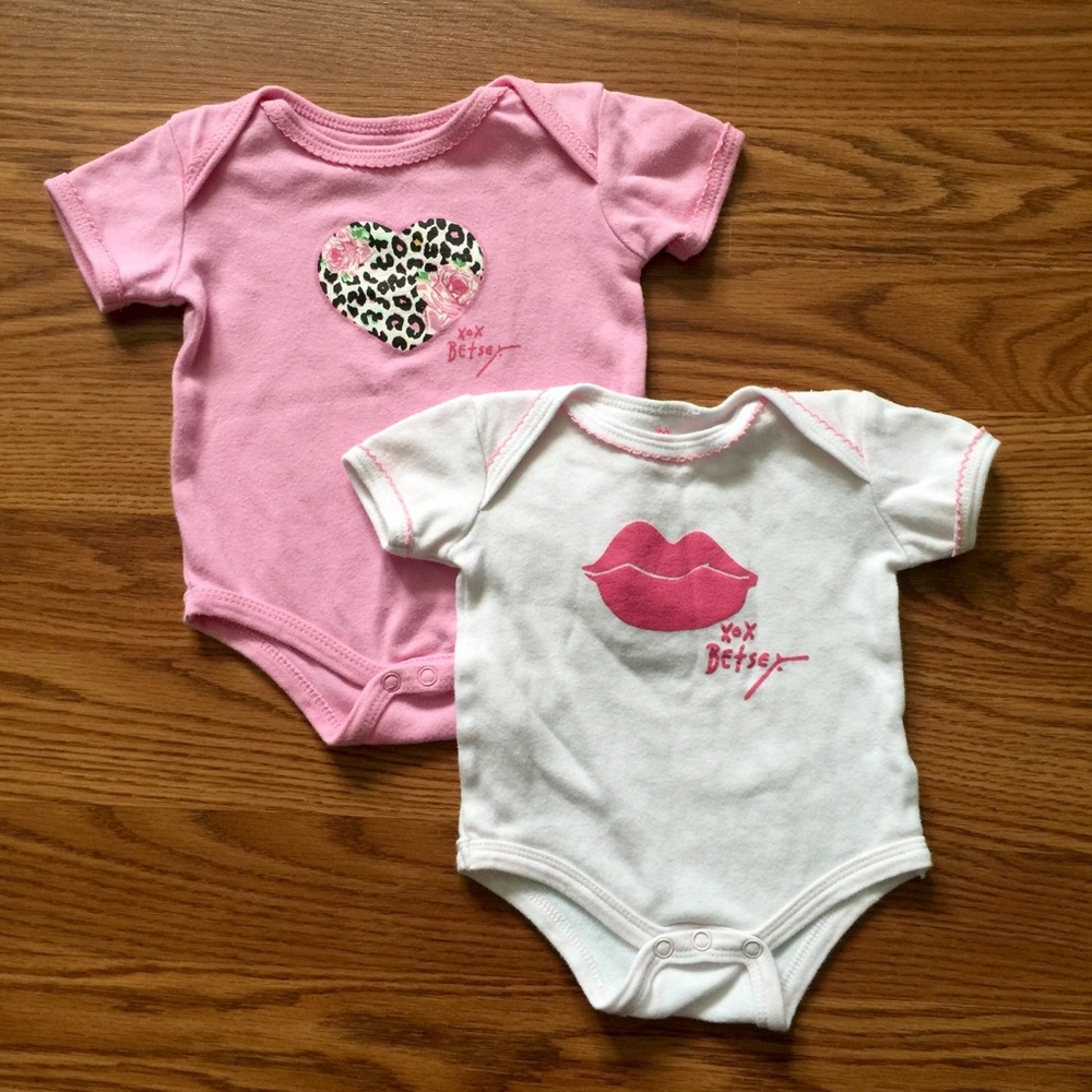 Betsey Johnson • 2Pc Bundle Set Short Sleeve Onsie - Picture 7 of 8